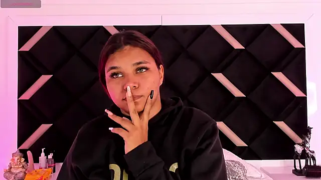 Snapshot of Carolina_Evanss chatting on 03.03.25 Carolina Evanss online show from 03.03.25