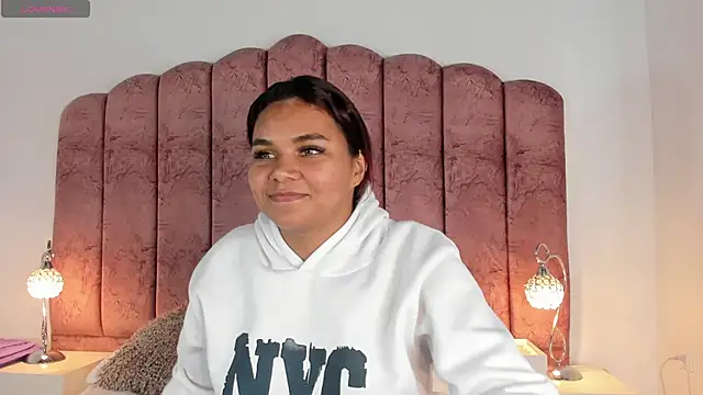 Snapshot of Carolina_Evanss chatting on 03.07.25 Carolina Evanss online show from 03.07.25