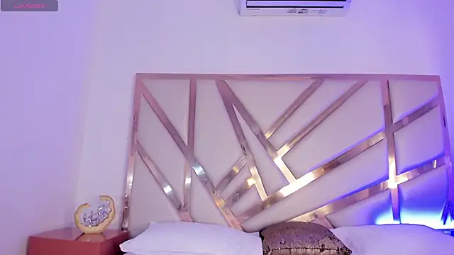 Snapshot of Carolina_Evanss chatting on 09.19.25 Carolina Evanss online show from 09.19.25