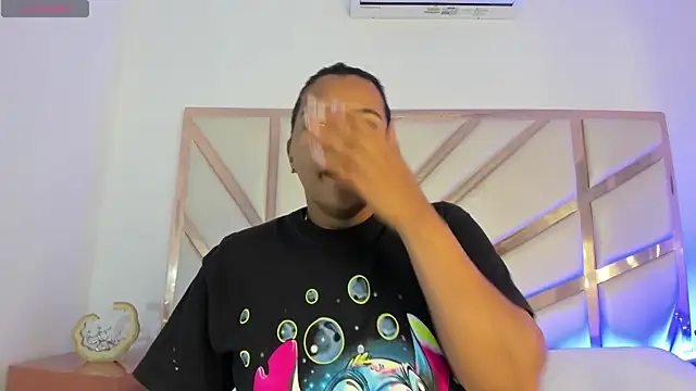 Snapshot of Carolina_Evanss chatting on 09.21.25 Carolina Evanss online show from 09.21.25