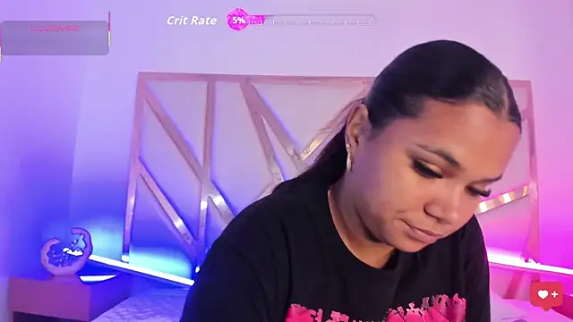 Snapshot of Carolina_Evanss chatting on 10.18.25 Carolina Evanss online show from 10.18.25