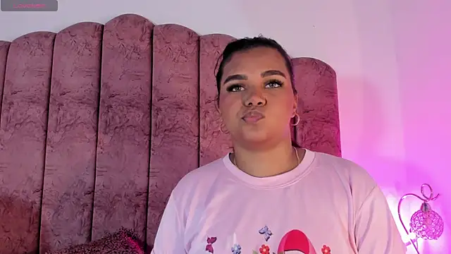 Carolina Evanss online show from 12.21.25