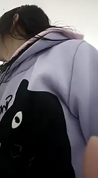 Snapshot of dholcee chatting on 12.18.24 dholcee online show from 12.18.24