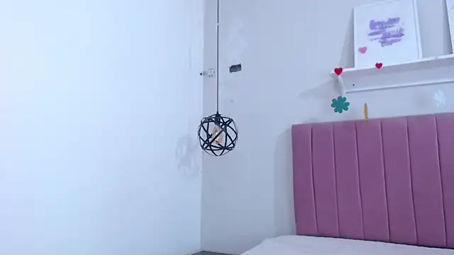 Snapshot of dholcee chatting on 03.18.25 dholcee online show from 03.18.25