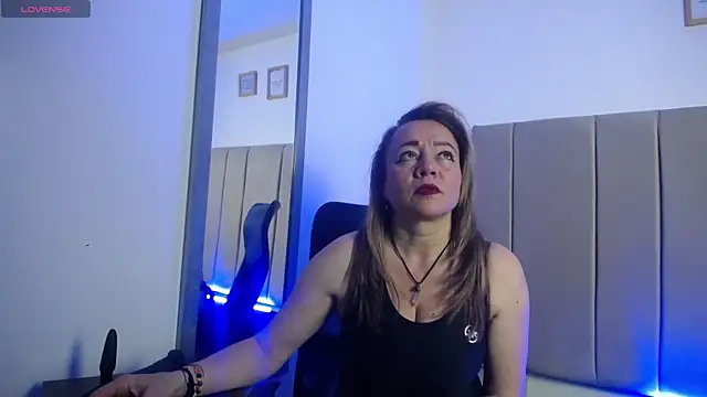 Snapshot of Lupiita223 chatting on 03.15.25 Lupiita223 online show from 03.15.25