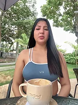 licky lu online show from 04.10.26