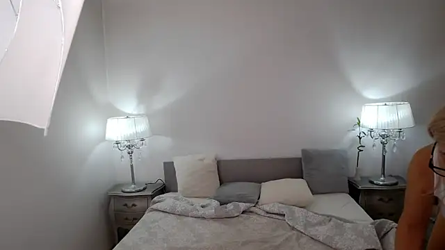 Angelina33 online show from 10.16.25