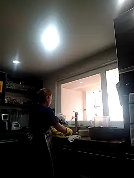 Snapshot of MARYQUANT chatting on 10.01.25 MARYQUANT online show from 10.01.25