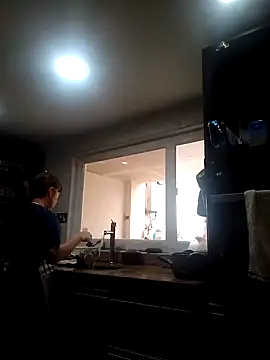 Snapshot of MARYQUANT chatting on 10.16.25 MARYQUANT online show from 10.16.25