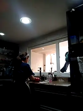 Snapshot of MARYQUANT chatting on 10.29.25 MARYQUANT online show from 10.29.25