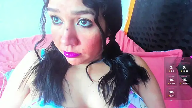 Venus Blackk online show from 12.16.24