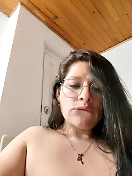 Neve Collins online show from 12.04.24