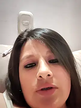 Neve Collins online show from 10.10.25