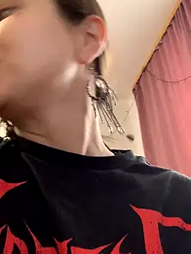 MiraMiss online show from 11.10.25