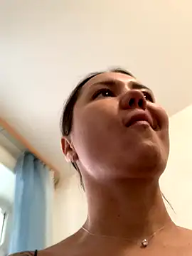 MiraMiss online show from 12.22.25