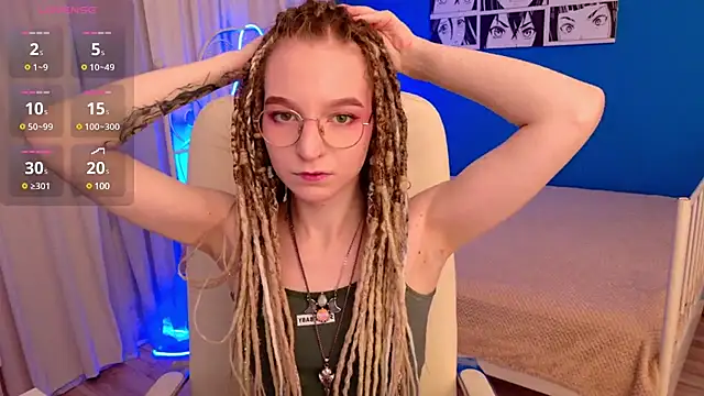 Snapshot of VioletShine chatting on 01.08.25 VioletShine online show from 01.08.25