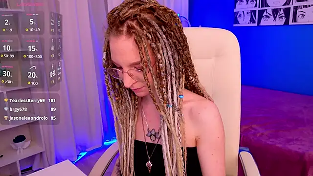 Snapshot of VioletShine chatting on 02.07.25 VioletShine online show from 02.07.25