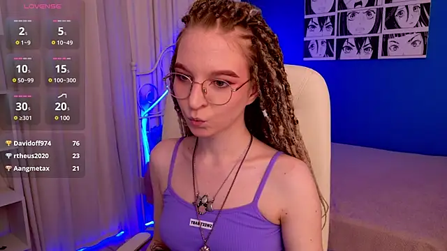 Snapshot of VioletShine chatting on 03.02.25 VioletShine online show from 03.02.25