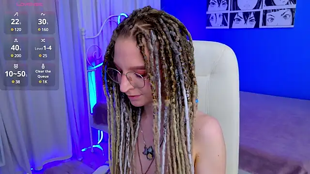 Snapshot of VioletShine chatting on 03.05.25 VioletShine online show from 03.05.25