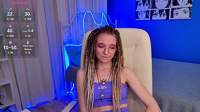 Snapshot of VioletShine chatting on 03.08.25 VioletShine online show from 03.08.25