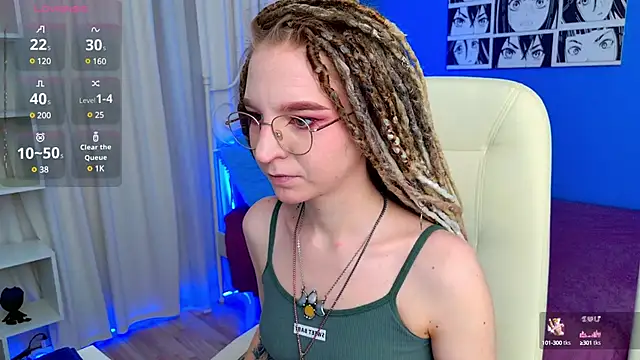 Snapshot of VioletShine chatting on 03.19.25 VioletShine online show from 03.19.25