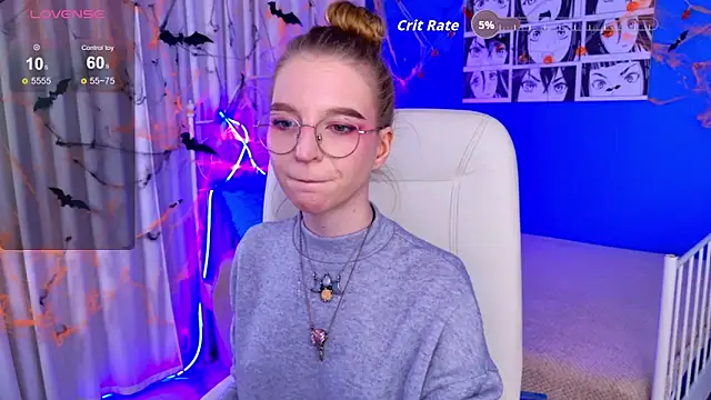 Snapshot of VioletShine chatting on 10.26.25 VioletShine online show from 10.26.25