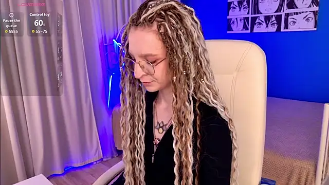Snapshot of VioletShine chatting on 06.17.26 VioletShine online show from 06.17.26