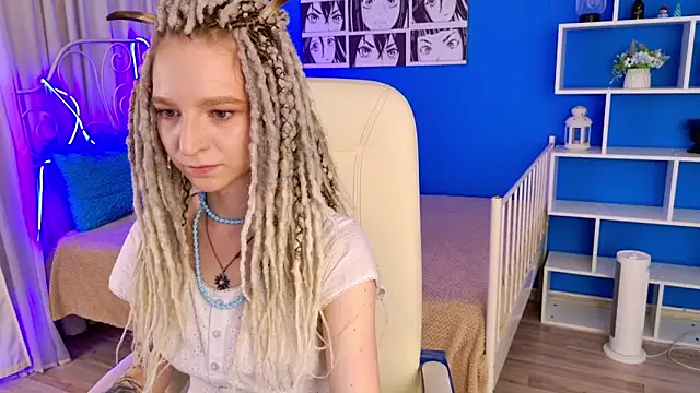 Snapshot of VioletShine chatting on 07.19.26 VioletShine online show from 07.19.26