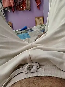 Snapshot of Noname333u chatting on 10.14.25 Noname333u online show from 10.14.25