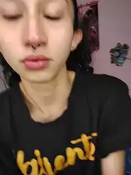 Queenjenn   online show from 06.10.26