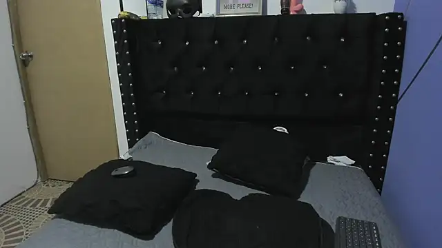 SarayMoorex  online show from 01.12.25