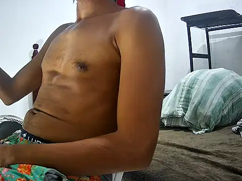 SkinnyLatinMan online show from 11.01.25