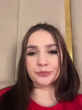 Snapshot of VixenAmour chatting on 12.20.24 VixenAmour online show from 12.20.24