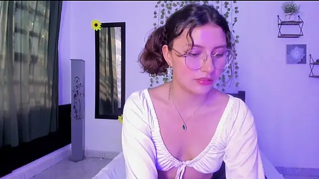 Snapshot of Noellesable chatting on 12.05.24 Noellesable online show from 12.05.24