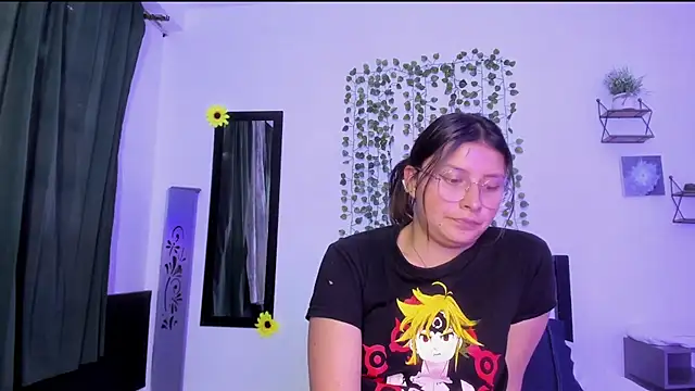 Snapshot of Noellesable chatting on 12.28.24 Noellesable online show from 12.28.24