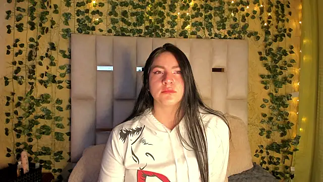 Snapshot of jenifer__power10 chatting on 01.03.25 jenifer  power10 online show from 01.03.25