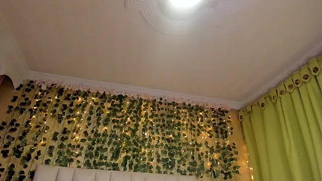 Snapshot of jenifer__power10 chatting on 01.23.25 jenifer  power10 online show from 01.23.25