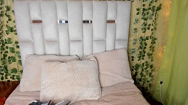 Snapshot of jenifer__power10 chatting on 01.31.25 jenifer  power10 online show from 01.31.25