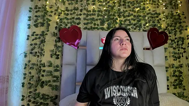 Snapshot of jenifer__power10 chatting on 02.18.25 jenifer  power10 online show from 02.18.25