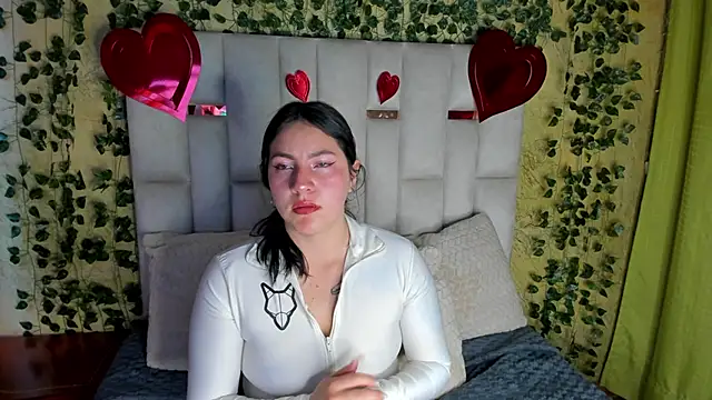 Snapshot of jenifer__power10 chatting on 02.21.25 jenifer  power10 online show from 02.21.25