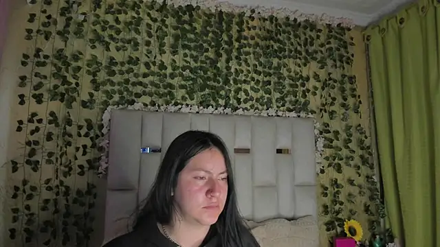 Snapshot of jenifer__power10 chatting on 03.13.25 jenifer  power10 online show from 03.13.25