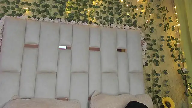 Snapshot of jenifer__power10 chatting on 03.13.25 jenifer  power10 online show from 03.13.25