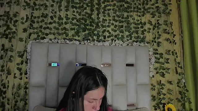 Snapshot of jenifer__power10 chatting on 03.14.25 jenifer  power10 online show from 03.14.25