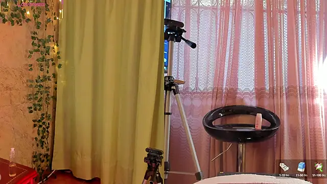 Snapshot of jenifer__power10 chatting on 03.14.25 jenifer  power10 online show from 03.14.25