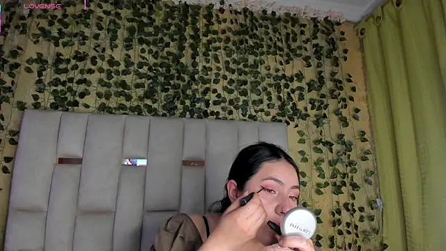 Snapshot of jenifer__power10 chatting on 03.20.25 jenifer  power10 online show from 03.20.25