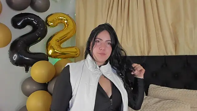 Snapshot of jenifer__power10 chatting on 10.04.25 jenifer  power10 online show from 10.04.25