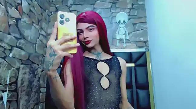 Snapshot of Luna_and_valery chatting on 01.10.25 Luna and valery online show from 01.10.25