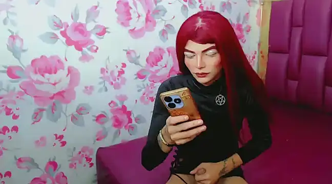 Snapshot of Luna_and_valery chatting on 01.15.25 Luna and valery online show from 01.15.25