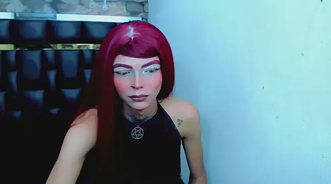 Snapshot of Luna_and_valery chatting on 01.20.25 Luna and valery online show from 01.20.25