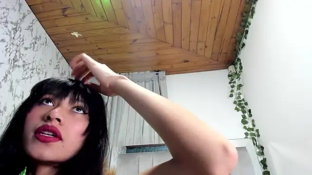 Snapshot of carla_77 chatting on 03.09.25 carla 77 online show from 03.09.25